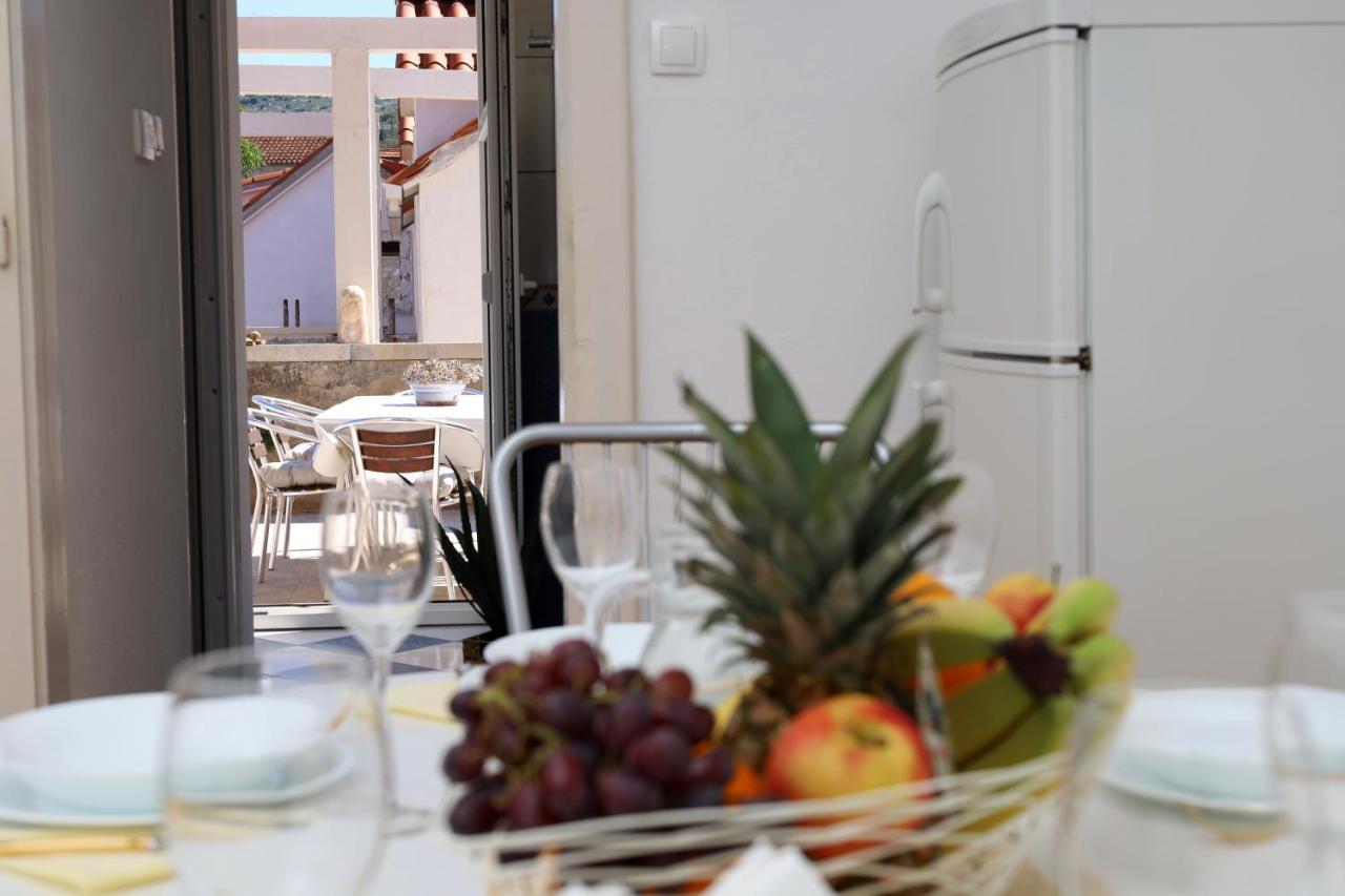 Apartman Dajana Supetar Buitenkant foto
