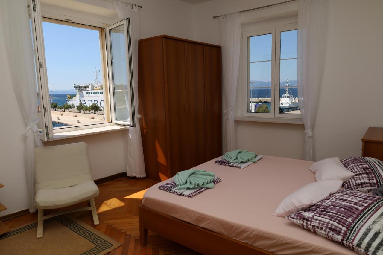 Apartman Dajana Supetar Buitenkant foto