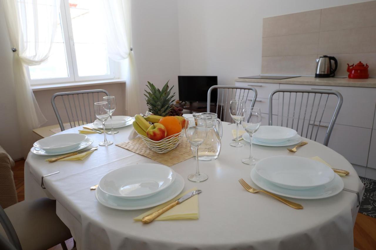 Apartman Dajana Supetar Buitenkant foto