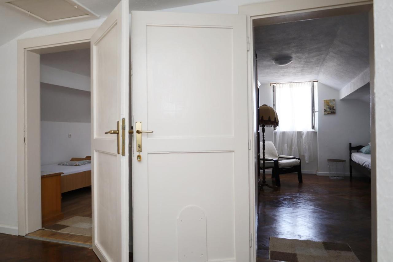 Apartman Dajana Supetar Buitenkant foto