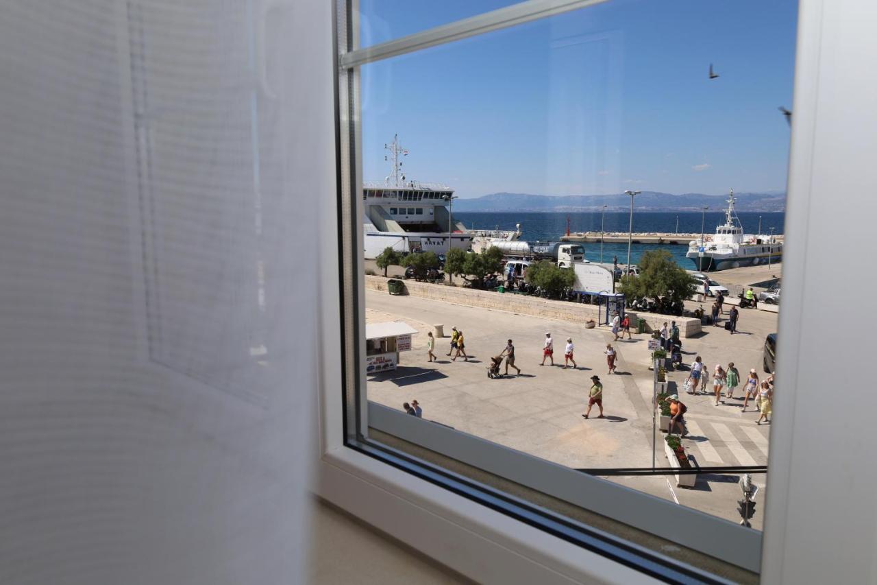Apartman Dajana Supetar Buitenkant foto
