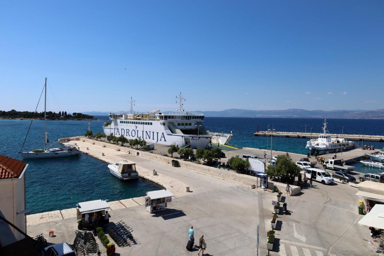 Apartman Dajana Supetar Buitenkant foto