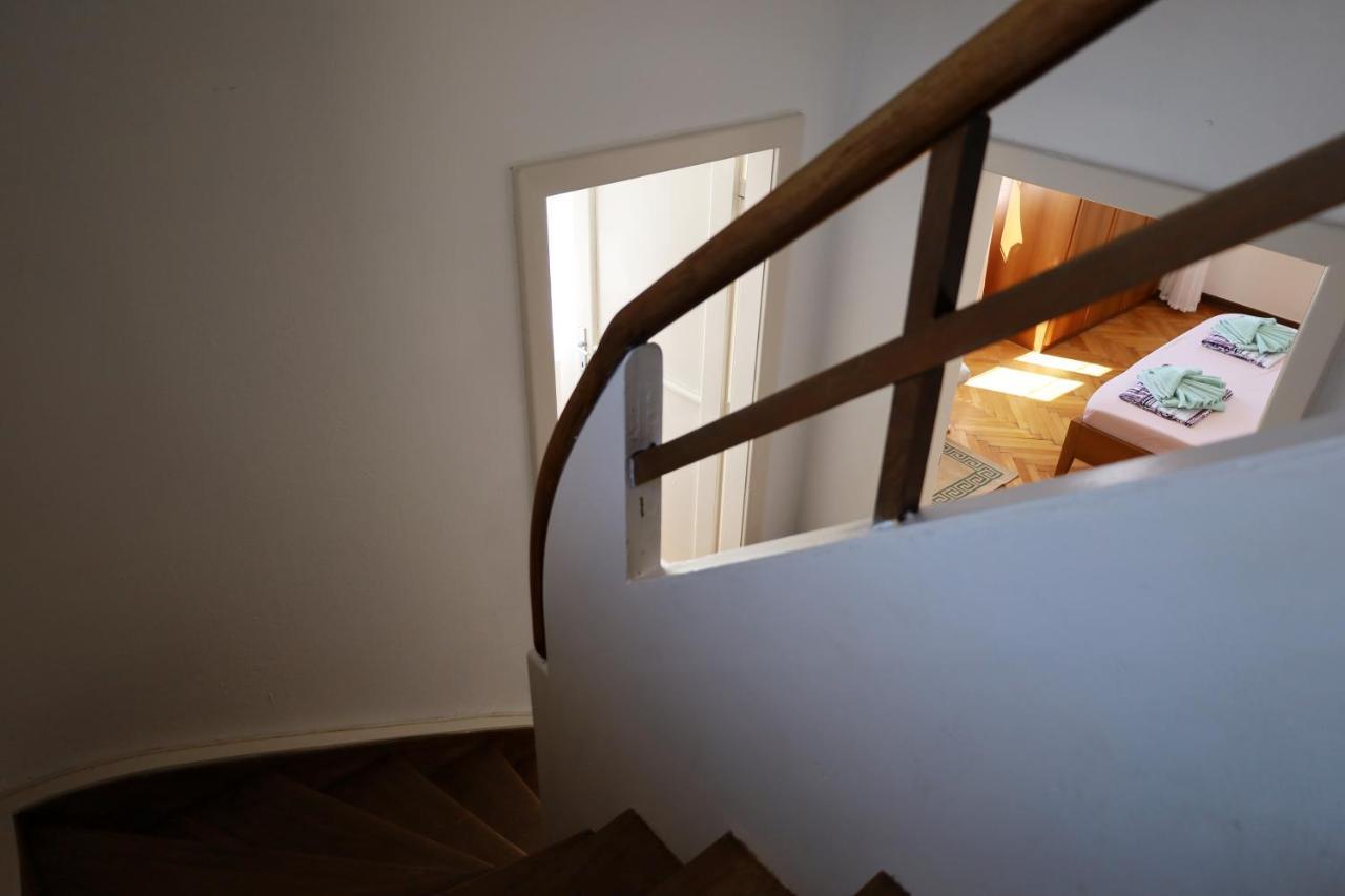 Apartman Dajana Supetar Buitenkant foto
